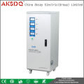 Estabilizador caliente del voltaje de la ciencia de la fase 50HZ / 60HZ 380V TNS 6-90kva Estabilizador eléctrico del voltaje de la ciencia hecho en lLiuShi YueQing China